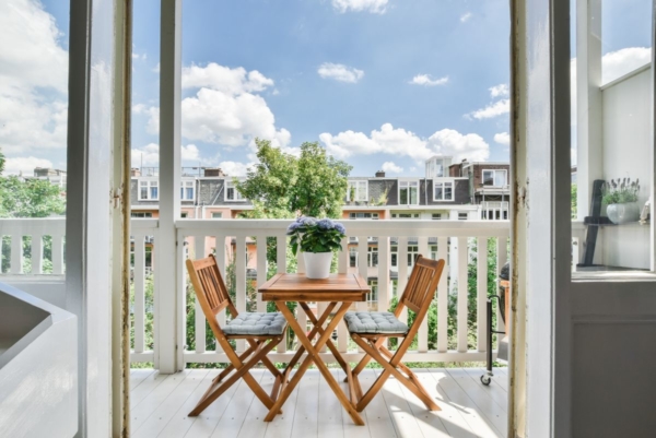 Balkonmöbel – kaufen oder selber machen?